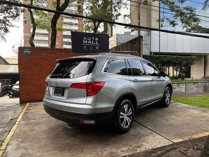Honda Pilot EXL de agencia año 2016 con 64,500 kms 