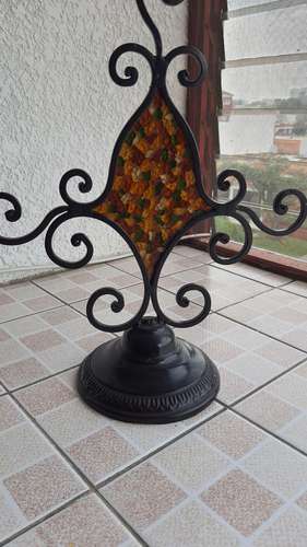 Portavela decorativo de hierro forjado, estilo mosaico en perfecto estado, 1 vela incluida 