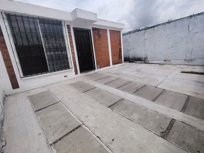 CASA EN VENTA EN PRADOS DE MONTE MARIA ZONA 12