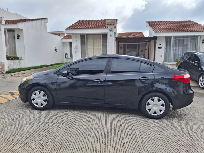 Kia Forte/ Cerato 2016 1.8 Con Todas Sus Bolsas De Aire Intactas  - Imagen 9