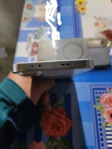 Teléfono infinix GT 30 Pro