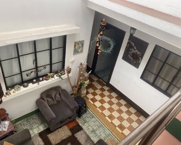 VENTA DE CASA de 2 niveles EN ZONA 1 (Cerca de la Liga Nacional de La Tuberculosis) - Imagen 3