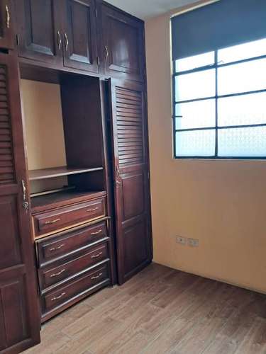 CASA EN VENTA EN ZONA 5 COLONIA ABRIL CERCA A LA IGLESIA PADRE CHEMITA - Imagen 5