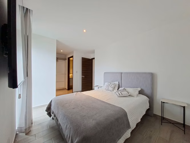 APARTAMENTO AMUEBLADO EN ZONA 10 - Imagen 5