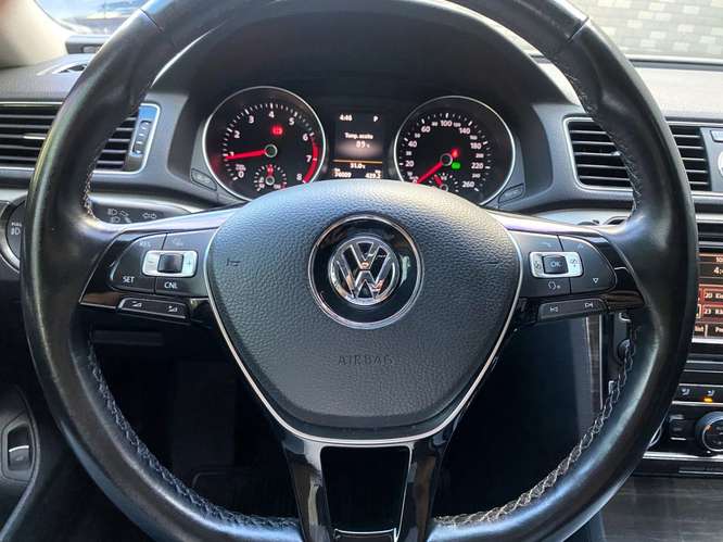 Volkswagen Passat de Agencia Modelo 2016 - Imagen 18
