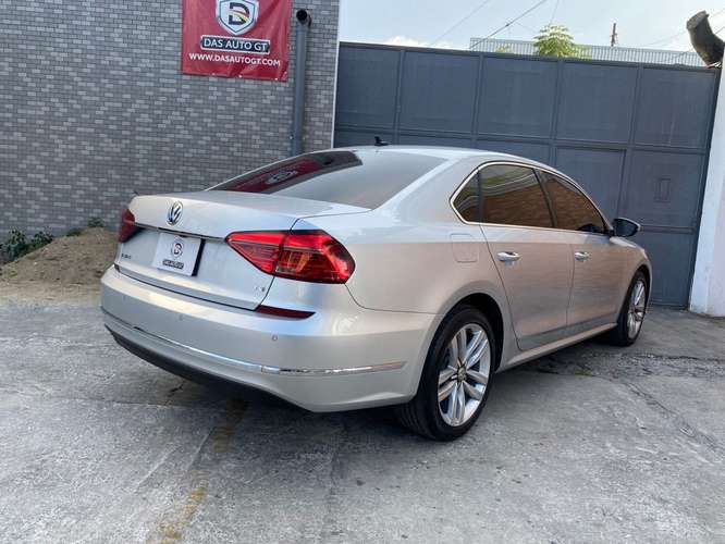 Volkswagen Passat de Agencia Modelo 2016 - Imagen 2