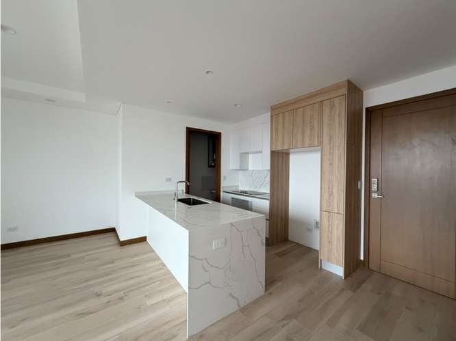 Apartamento en Renta Zona 10 - Imagen 3