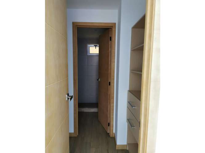 Apartamento en Renta Zona 10 - Imagen 5