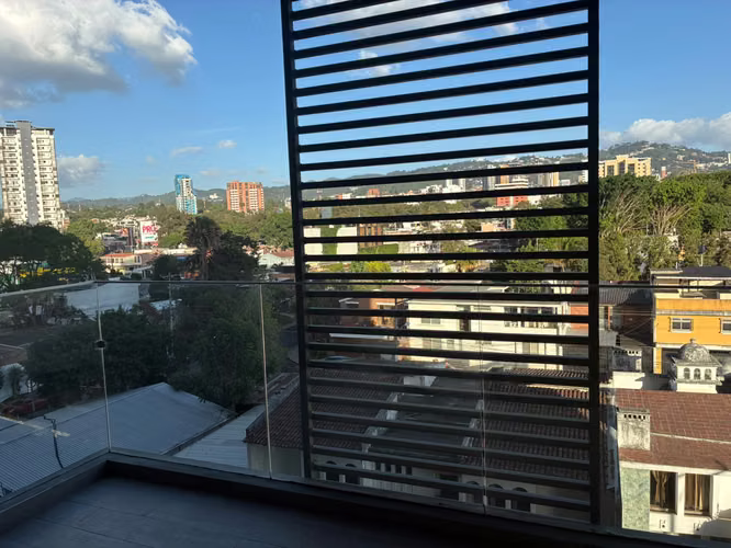 APARTAMENTO EN RENTA | EDIFICIO TRIVÁ • ZONA 15 - Miniatura 2
