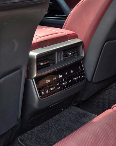 LEXUS LX600 2024 COLOR NEGRO GRAFITO