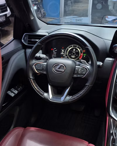 LEXUS LX600 2024 COLOR NEGRO GRAFITO