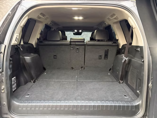 Toyota Land Cruiser Prado VX de Agencia Modelo 2021 - Imagen 12