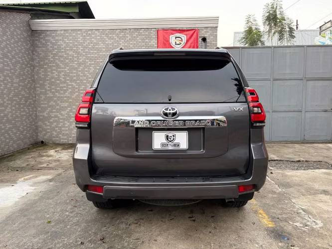 Toyota Land Cruiser Prado VX de Agencia Modelo 2021 - Imagen 4