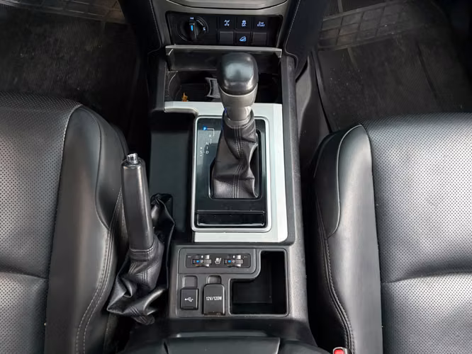 Toyota Land Cruiser Prado VX de Agencia Modelo 2021 - Imagen 17
