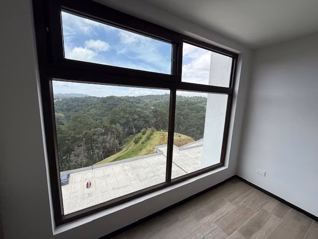 Rento apartamento en Zona 16 A 10 MINS DE CIUDAD CAYALA - Imagen 11