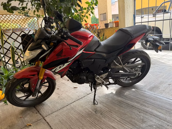 Honda cb190r 