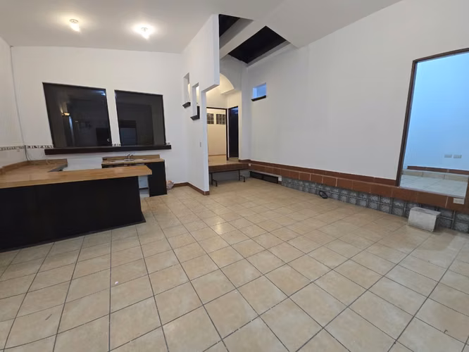 APARTAMENTO EN RENTA EN PANORAMA DE SAN CRISTOBAL CERCA A BOULEVARD SUR - Imagen 2