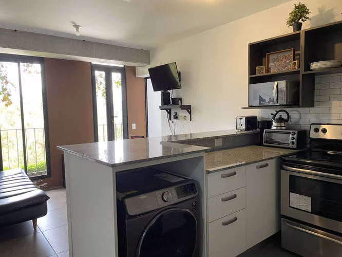 Apartamento Amueblado de 1 Habitación en zona 10 - Imagen 5