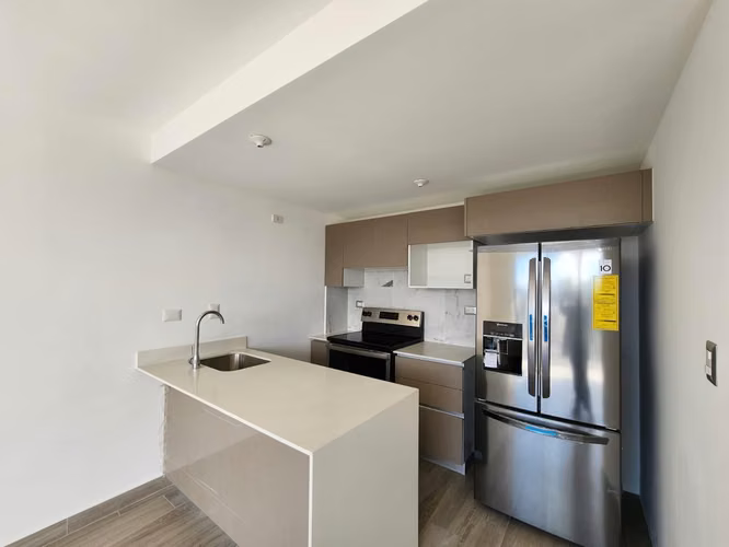 Apartamento moderno en alquiler en zona 15 cercano Valles de Vista Hermosa