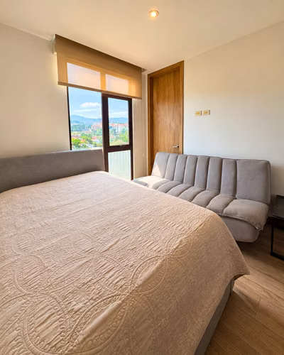 APARTAMENTO EN RENTA ZONA 16 FRENTE A CAYALA AMUEBLADO - Imagen 6