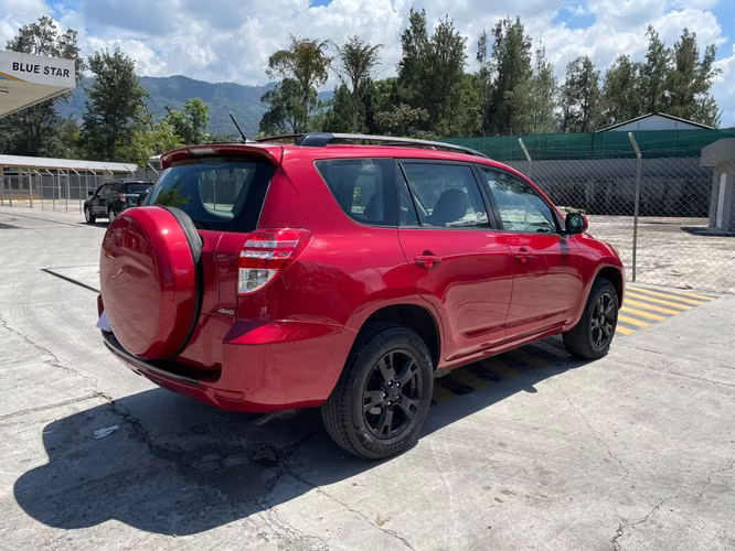 2010 TOYOTA RAV4 4X4 RECIEN INGRESADA !! - Imagen 3