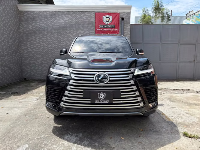 Lexus LX600 de Agencia Modelo 2024