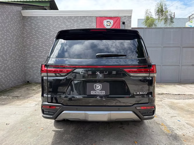 Lexus LX600 de Agencia Modelo 2024