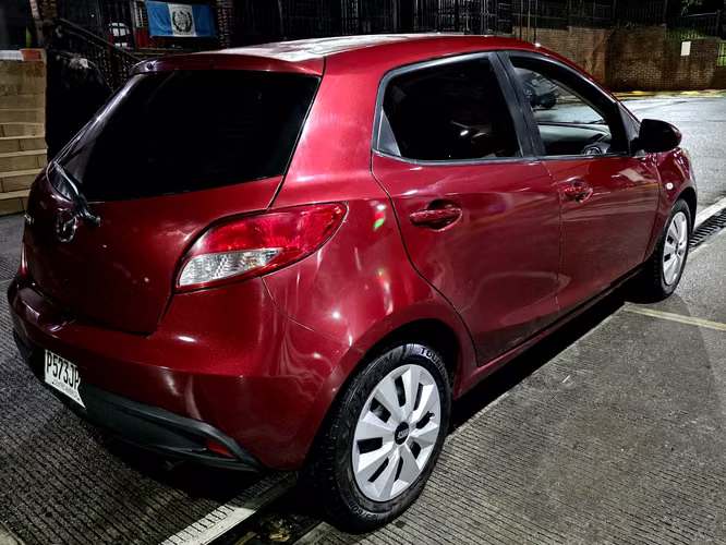 Mazda 2 año 2014