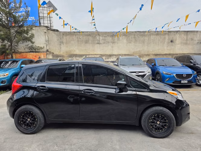 Nissna versa automático 2015 - Imagen 6