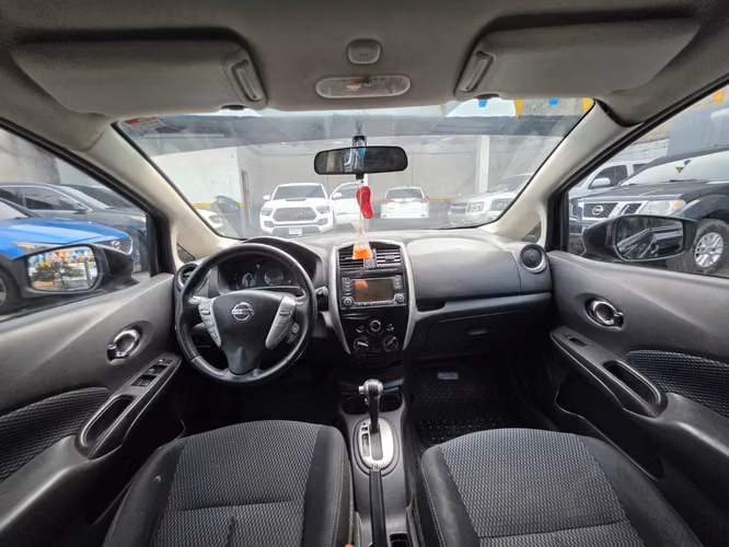Nissna versa automático 2015 - Imagen 9