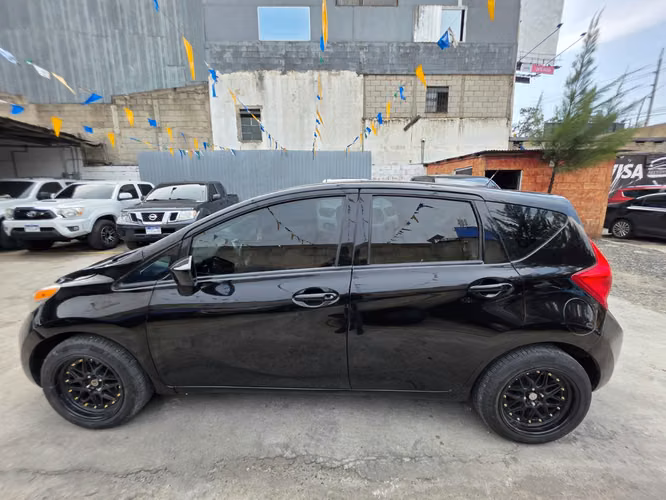 Nissna versa automático 2015 - Imagen 5