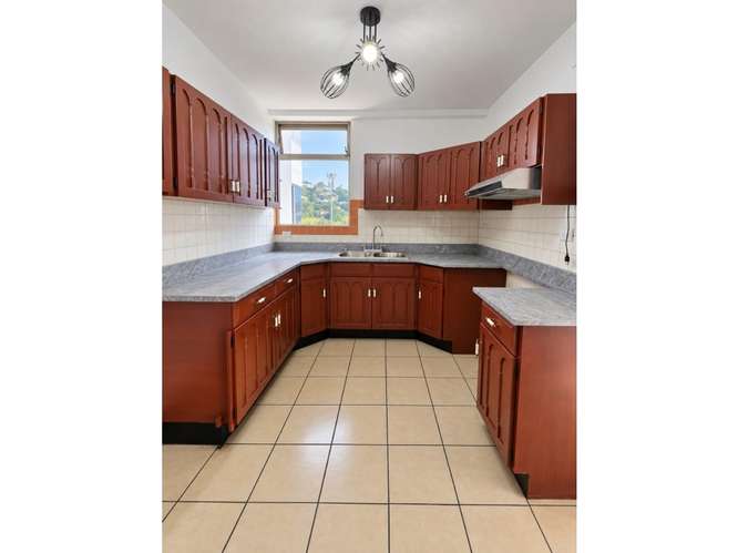 Apartamento en Renta Zona 15 - Imagen 2
