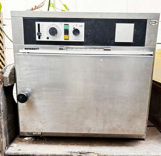  ESTUFA ESTERILIZADORA MEMMERT ALEMANA – EQUIPO PROFESIONAL DE LABORATORIO
