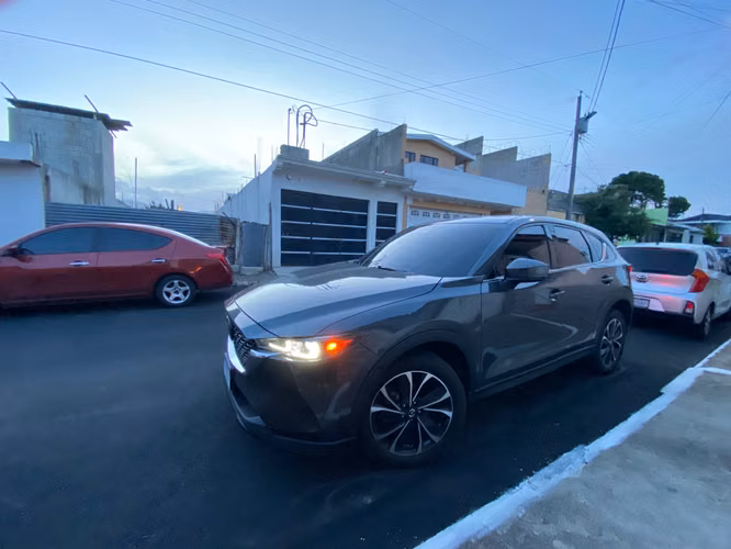 CX5 2023 AWD Premium Plus - Imagen 2