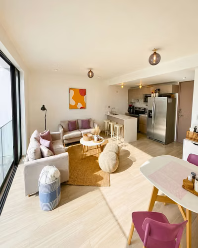 APARTAMENTO EN VENTA ZONA 15  CON LINEA BLANCA - Imagen 3