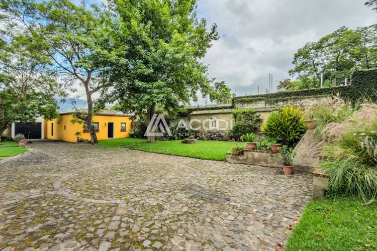 Propiedad en Casco de Antigua Guatemala - Imagen 10