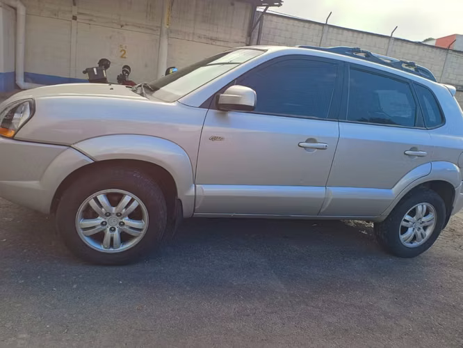 Hyundai Tucson V6 2.7 4WD – Automática - AGENCIA - Imagen 2