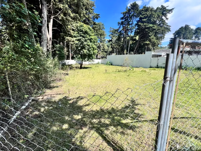 Terreno en venta de 880 m² (1,262.15 vrs²) - Q1,400,000 en Lotificación Santa Amelia, Santiago  Sacatepéquez 