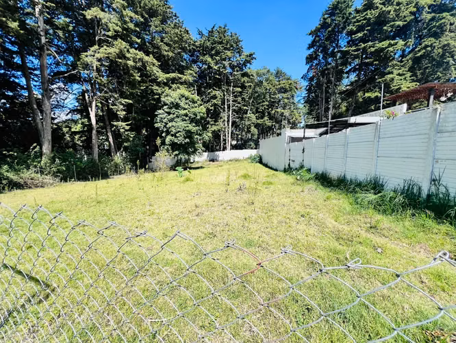 Terreno en venta de 880 m² (1,262.15 vrs²) - Q1,400,000 en Lotificación Santa Amelia, Santiago  Sacatepéquez 