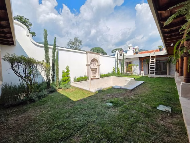Casa de un nivel amueblada en Antigua Guatemala