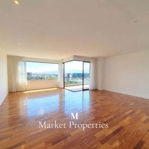 Apartamento en alquiler zona 10 de 3 habitaciones 242m2 - Imagen 2