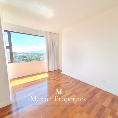 Apartamento en alquiler zona 10 de 3 habitaciones 242m2 - Imagen 10