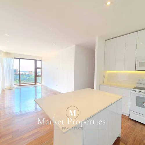 Apartamento en alquiler zona 10 de 3 habitaciones 242m2 - Imagen 4