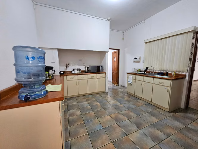 CASA EN ALQUILER PARA OFICINAS – ZONA 10 ( J ) - Imagen 11