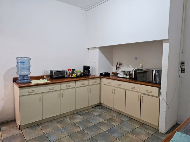 CASA EN ALQUILER PARA OFICINAS – ZONA 10 ( J ) - Imagen 10