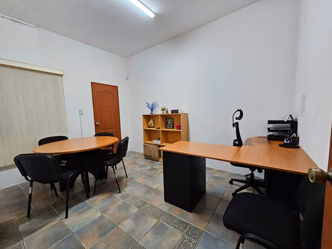 CASA EN ALQUILER PARA OFICINAS – ZONA 10 ( J ) - Imagen 5