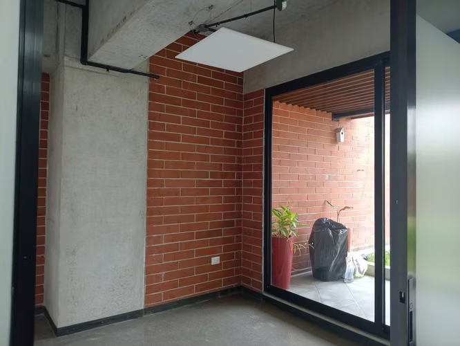 Oficina en Zona 4 - Imagen 3