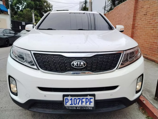 KIA SORENTO 4X4 TURBO DIÉSEL AGENCIA  - Imagen 2