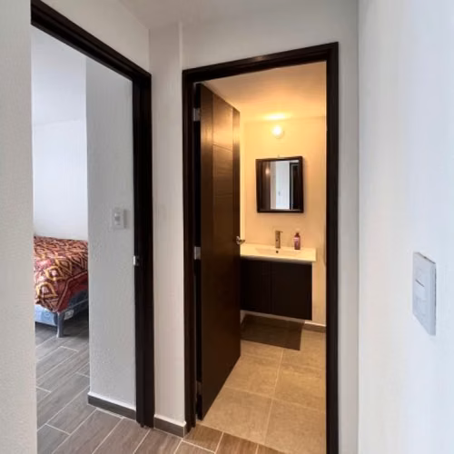 Apartamento Semi-Amueblado en Renta Parque Mateo Zona 7 - Imagen 12