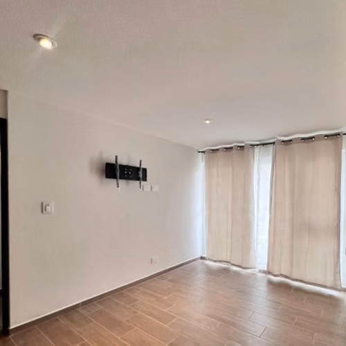 Apartamento Semi-Amueblado en Renta Parque Mateo Zona 7 - Imagen 8
